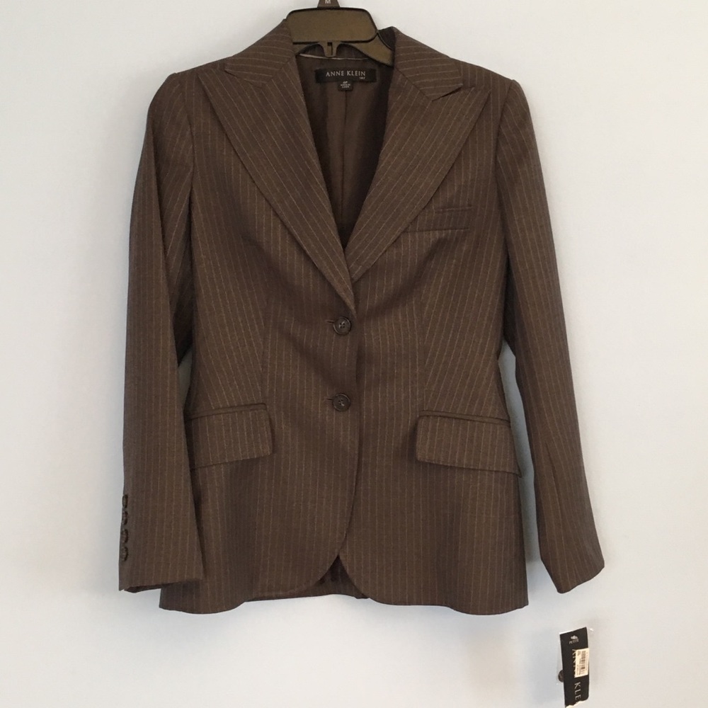 CLOSET CLOSING! NWT Anne Klein suit jacket, 4P